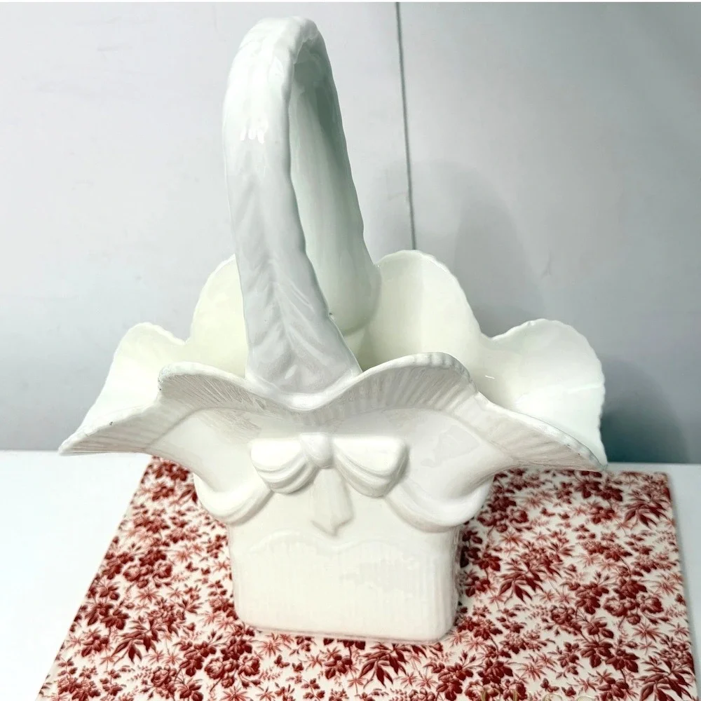 Vintage Hispania DAISA 1984 Spain Porcelain Basket Bow White Romantic Decor